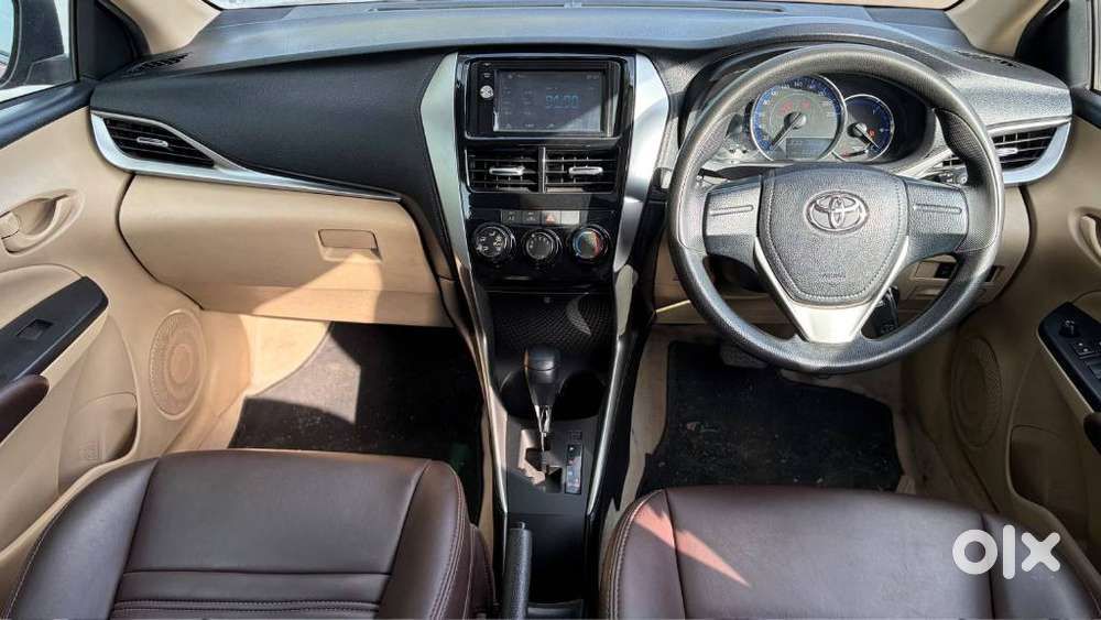 Toyota Yaris J Cvt, 2018, Petrol