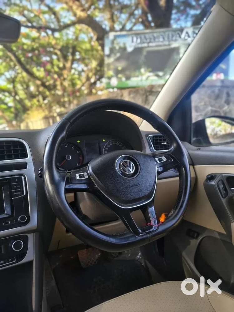 Volkswagen Vento 1.2 Tsi Highline At, 2016, Petrol