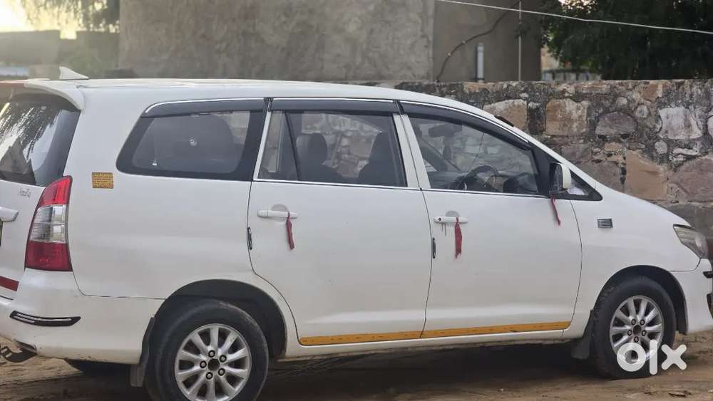 Toyota Innova 2016 Diesel Well Maintained