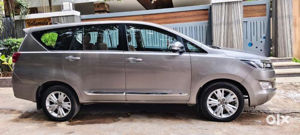 Toyota Innova Crysta 2.8z Automatic, 2016, Diesel