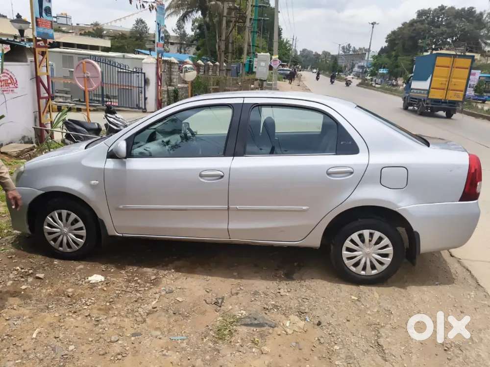 Toyota Etios 2011 90000 Km Driven