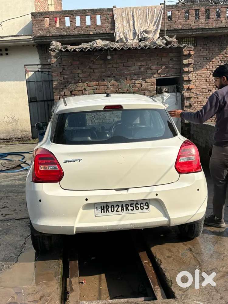 Maruti Suzuki Swift 2018 Diesel 100000 Km Driven