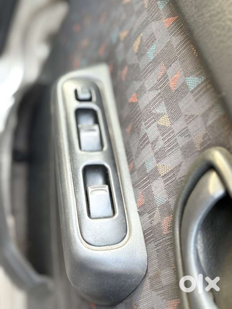 Maruti Suzuki Versa Dx2 8 Seater, 2002, Petrol