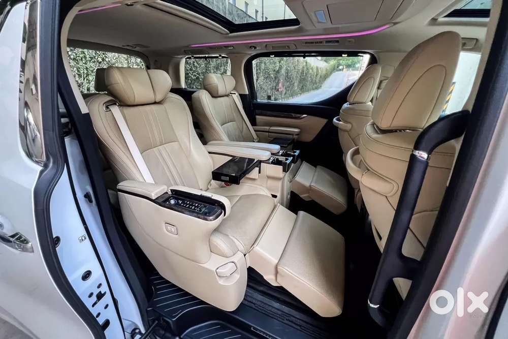 Toyota Vellfire 2.5 Hybrid, 2022, Petrol