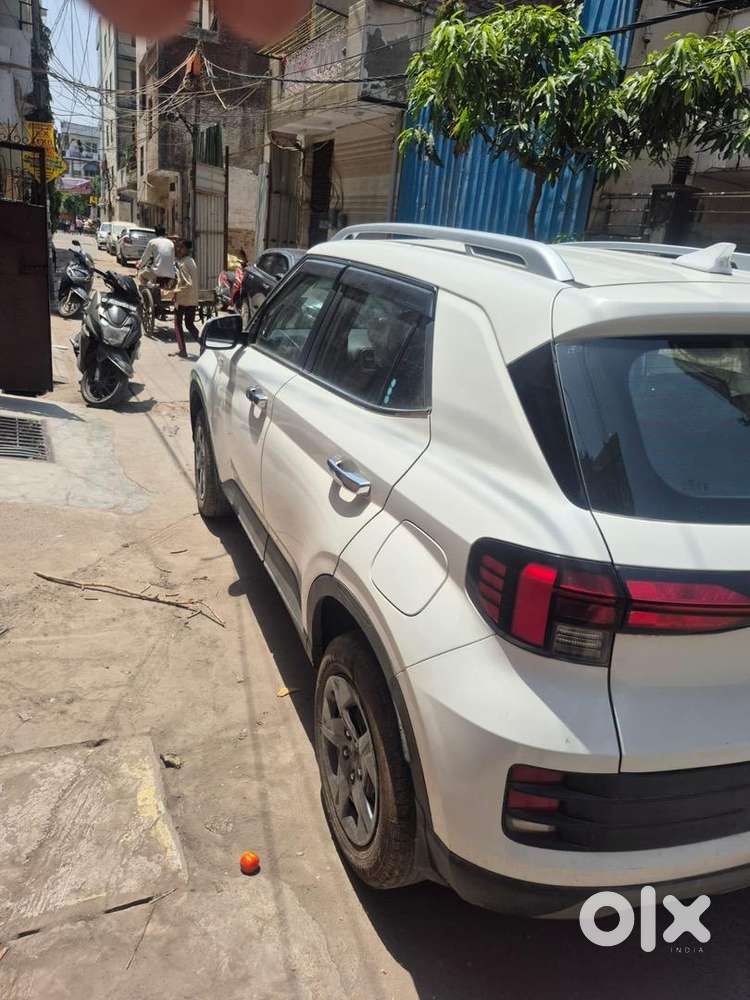 Hyundai Venue 2023 S Petrol Manual - Barely Used