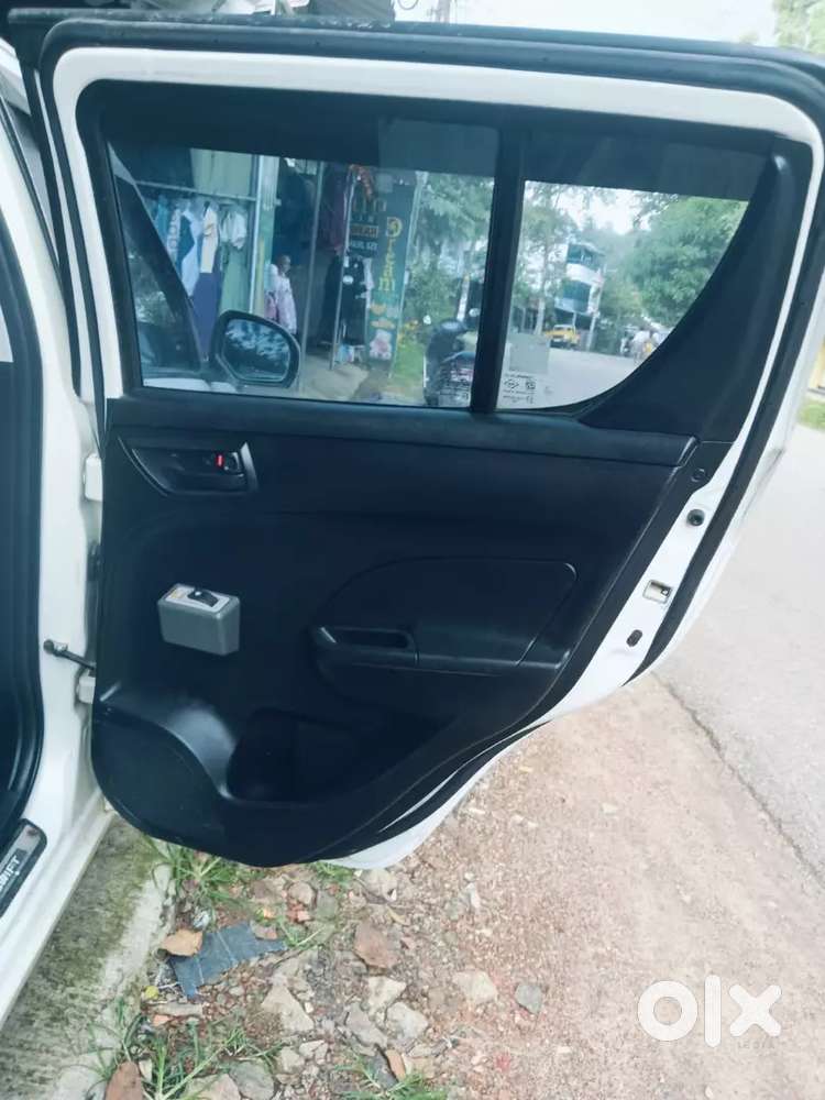 Maruti Suzuki Swift 2015