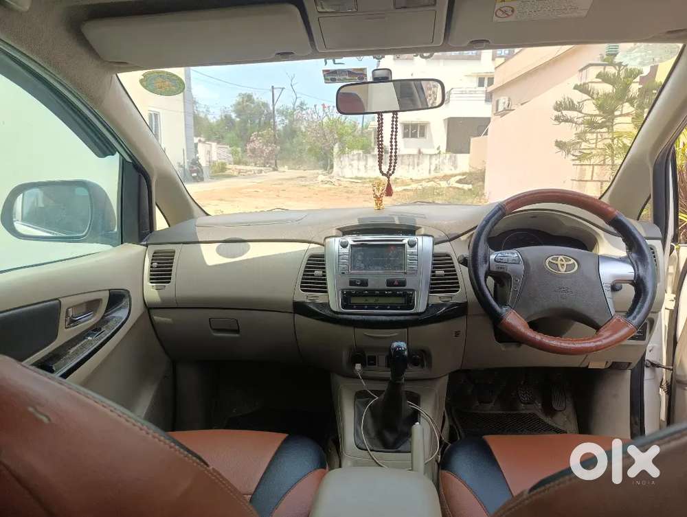Toyota Innova 2014 Diesel 245000 Km Driven