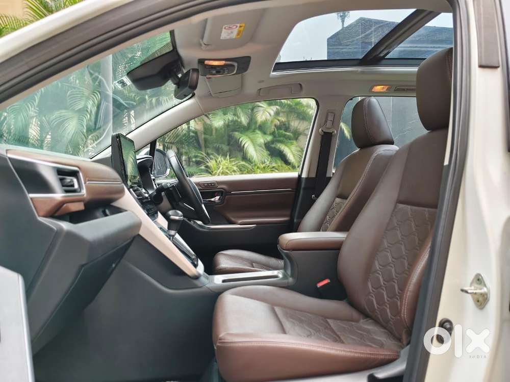 Toyota Innova Crysta 2.8 Zx At 7 Seater, 2023, Petrol