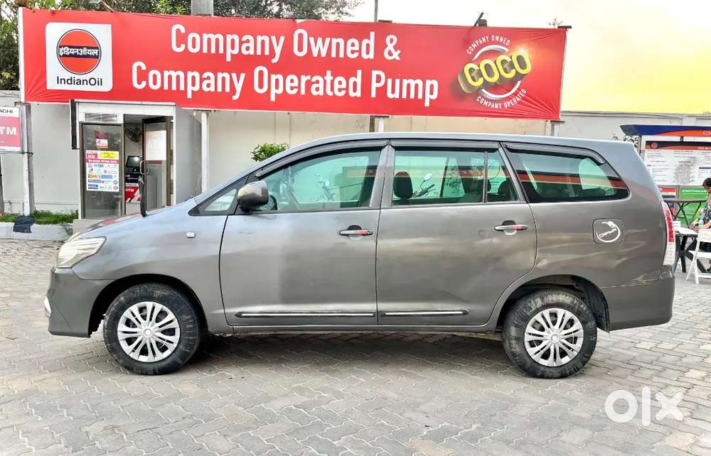 Toyota Innova 2.5g 2009 Model Tax Updated Till 2029
