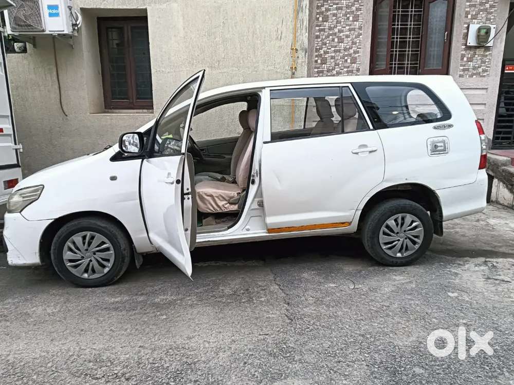 Toyota Innova 2.5 G