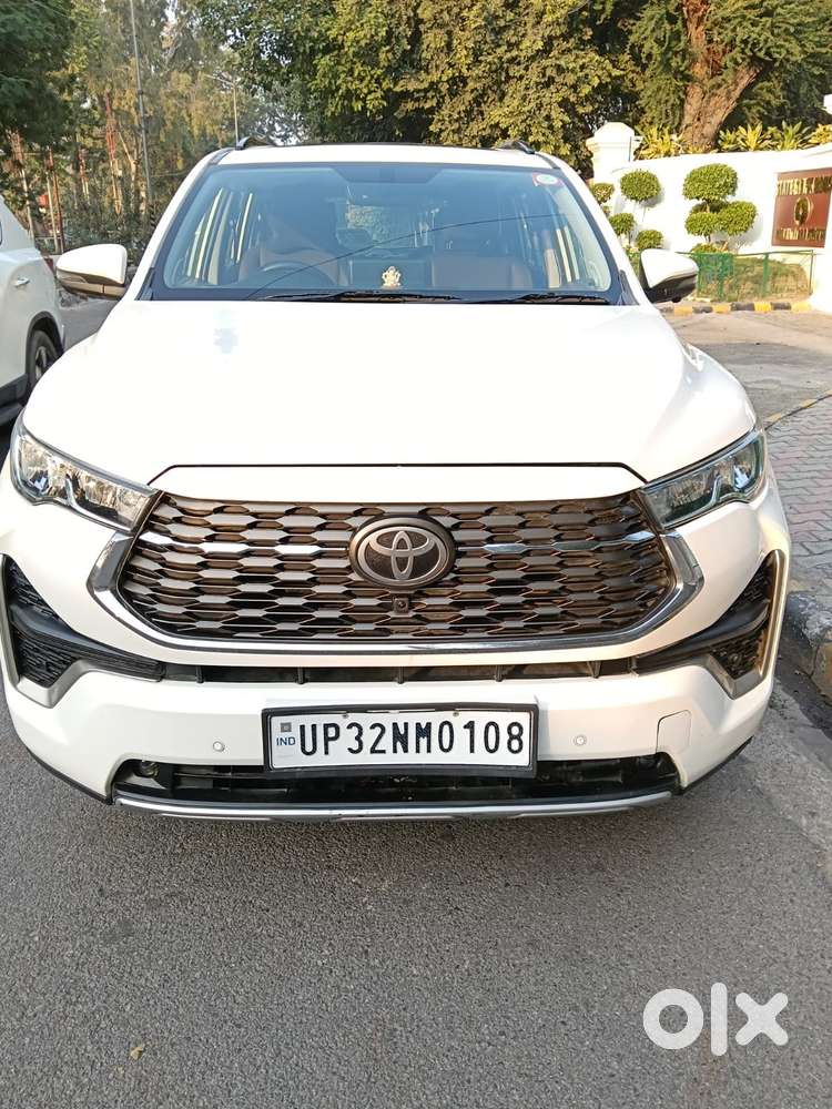 Toyota Innova Hycross 2.0 Zx Hybrid 7 Str, 2023, Cng & Hybrids