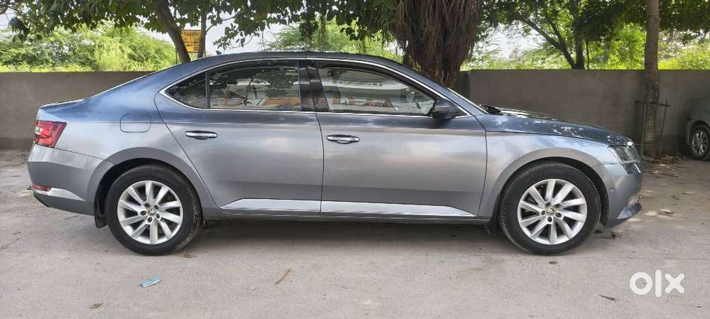 Skoda Superb Lk 1.8 Tsi At, 2018, Petrol