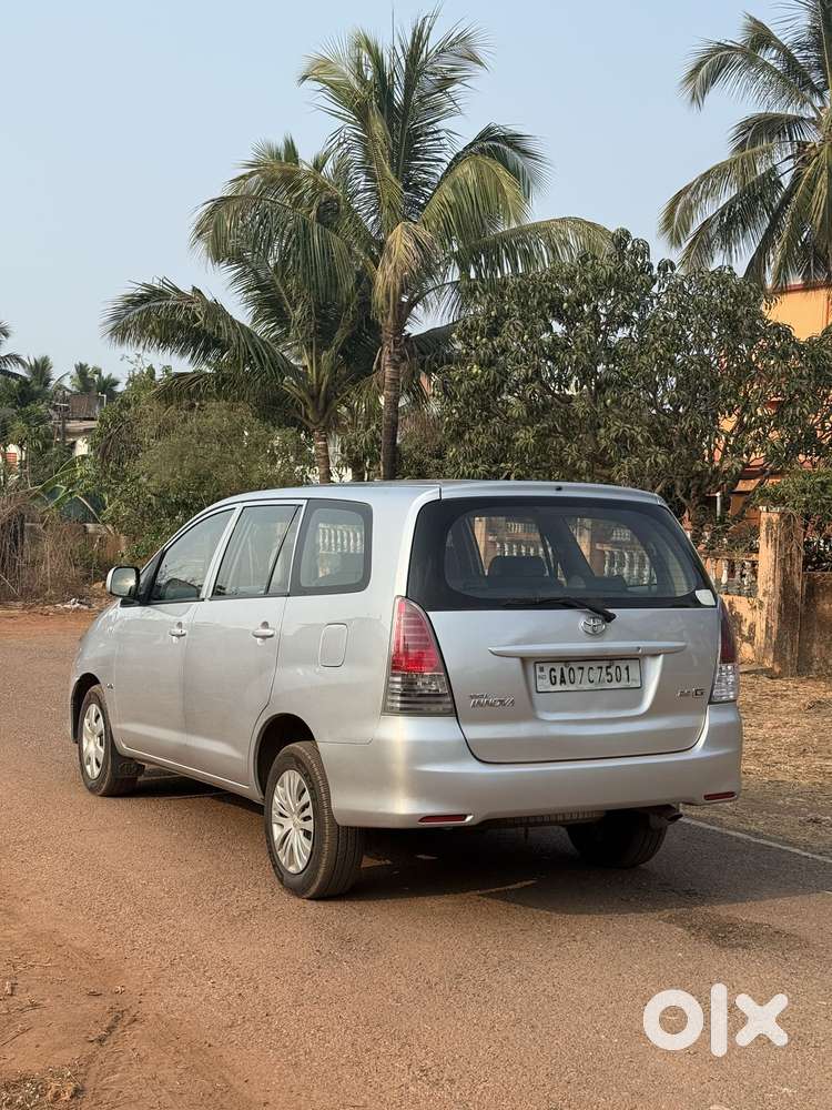 Toyota Innova 2.5 Gx 8 Str Bs-iii, 2009, Diesel