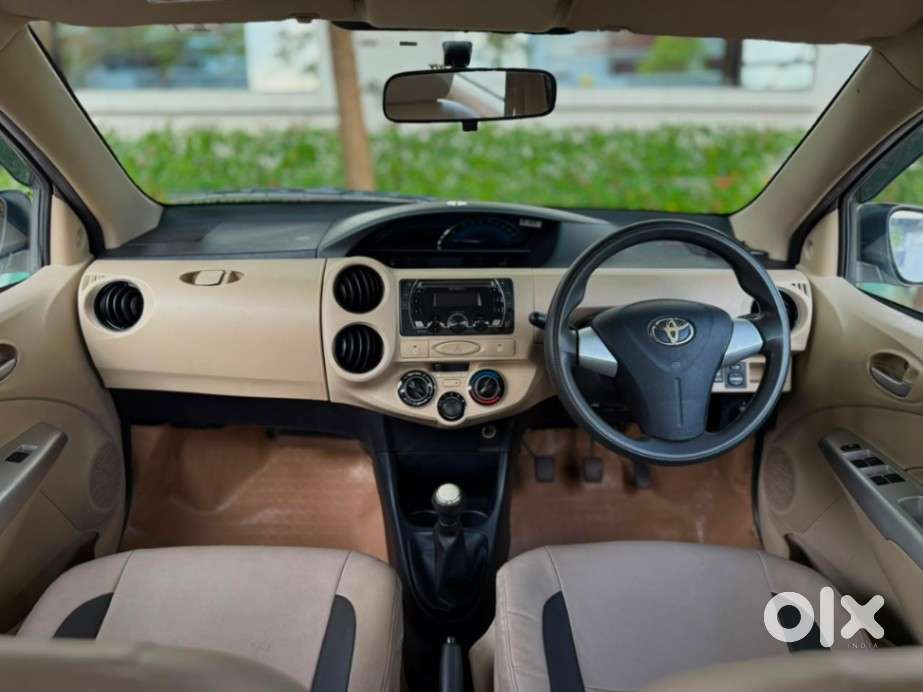 Toyota Etios 1.5 V, 2017, Petrol