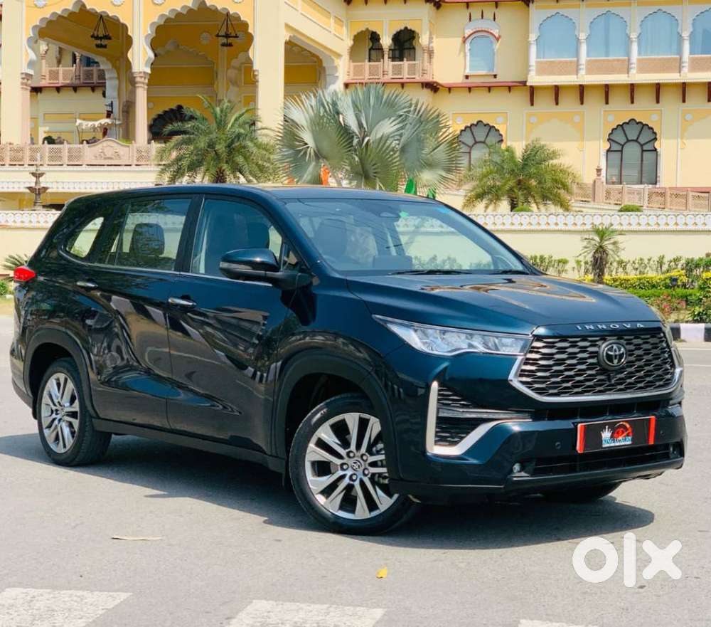 Toyota Innova Hycross 2.0 Zx (o) Hybrid 7 Str, 2023, Petrol