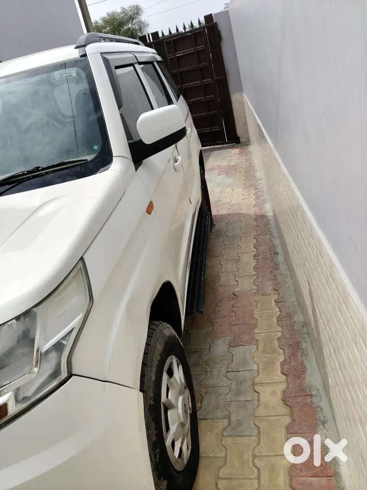 Mahindra Tuv 300 Model 2016