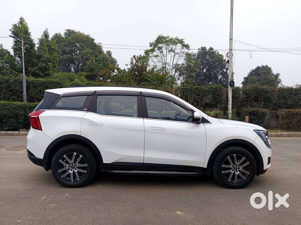 Mahindra Xuv700 2.2 Ax 7 Diesel At Str, 2022, Diesel