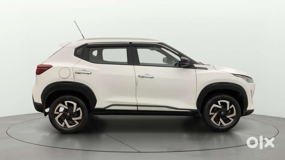 Nissan Magnite 1.0 Xv, 2022, Petrol