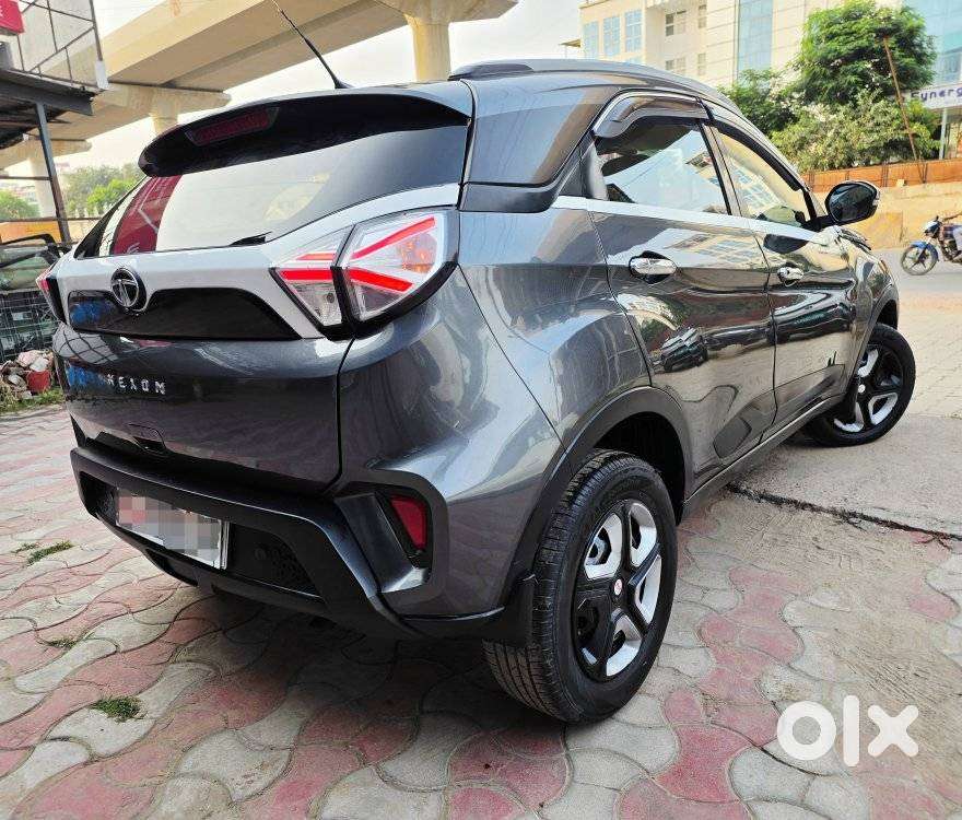 Tata Nexon 1.5 Revotorq Xm (s), 2021, Petrol