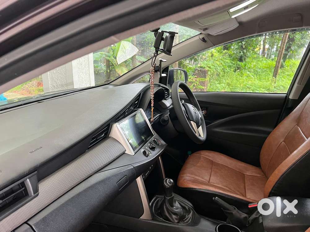 Toyota Innova Crysta, 2017