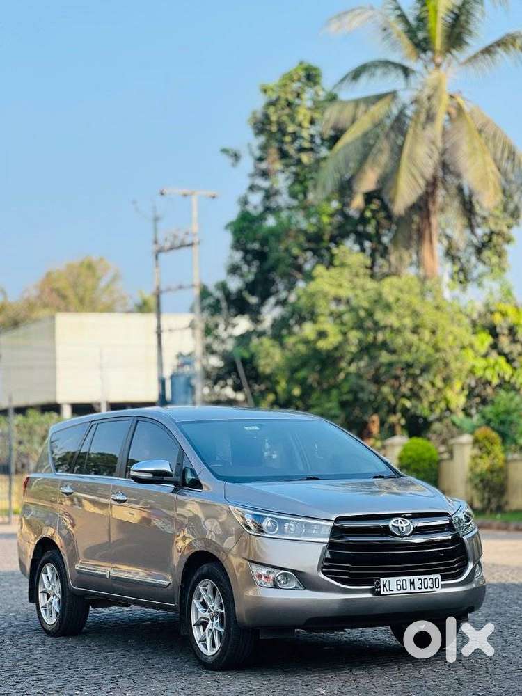 Toyota Innova Crysta 2.4 V, 2017, Diesel