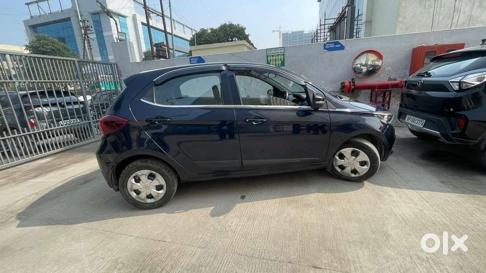 Want To Sell Tata Tiago Xt(o) In 3.95lakh