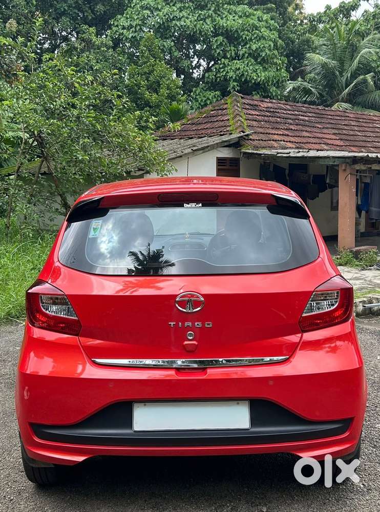Tata Tiago Petrol 2024