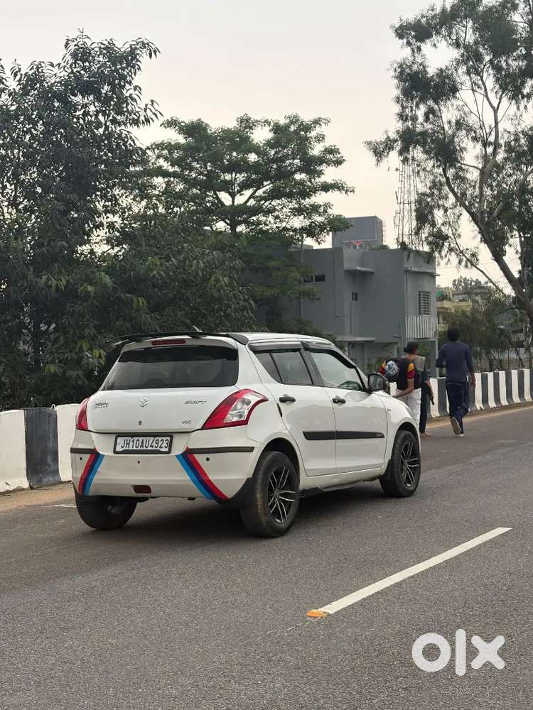Maruti Suzuki Swift Vxi 2015