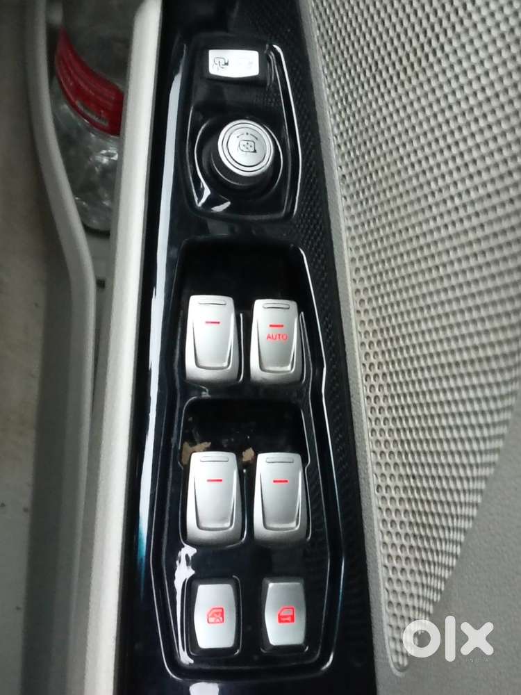 Mahindra Xuv300 W8 Option Diesel, 2023, Diesel