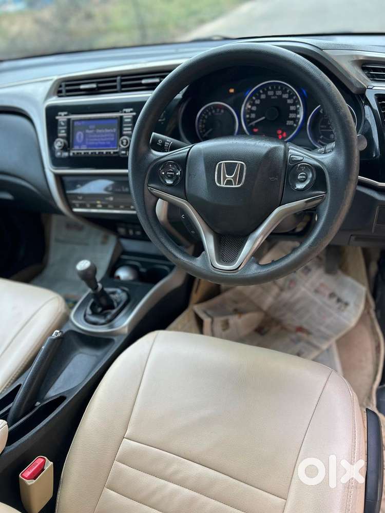 Honda City I-vtec V, 2016, Petrol