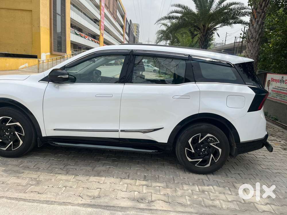 Mahindra Xuv 7xo Ax7t At, 2026, Petrol