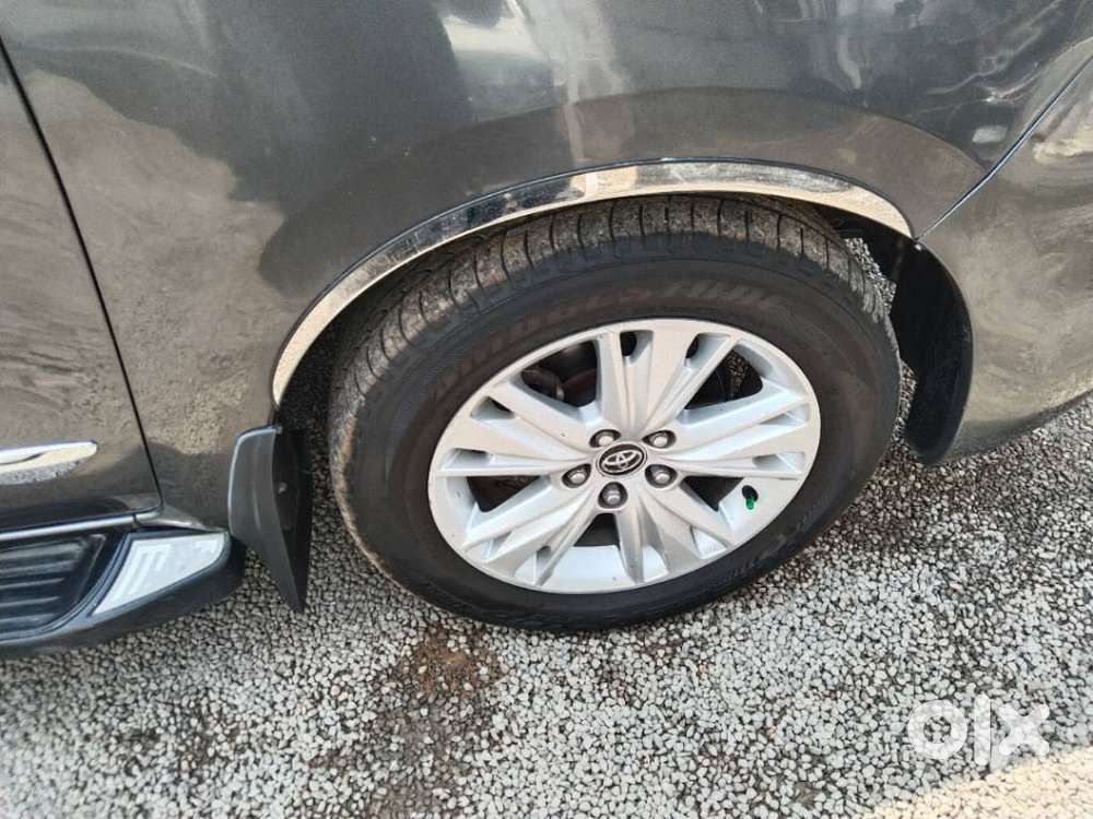 Toyota Innova Crysta Zx 2.4 Diesel 7 Seater, 2016, Diesel