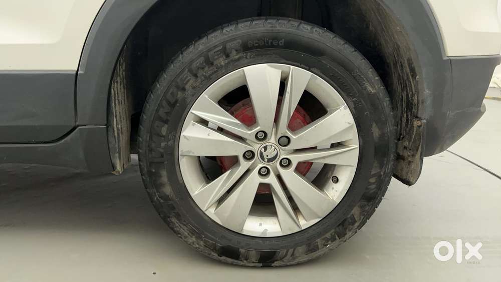 Skoda Kushaq Ambition 1.0l Tsi Mt, 2023, Petrol