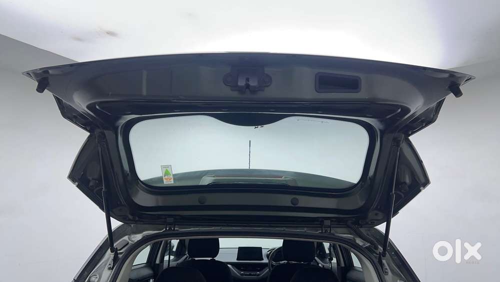 Tata Nexon 1.2 Revotron Xma Amt (s), 2022, Petrol