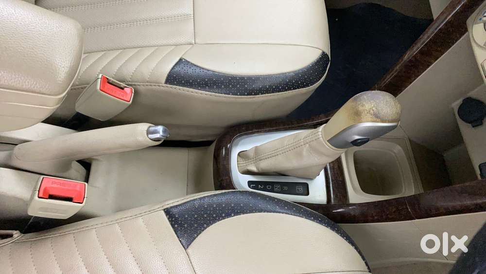 Maruti Suzuki Swift Dzire Vxi At, 2016, Petrol
