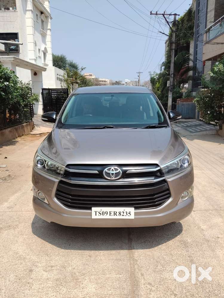 Toyota Innova Crysta 2.4 V, 2016, Diesel