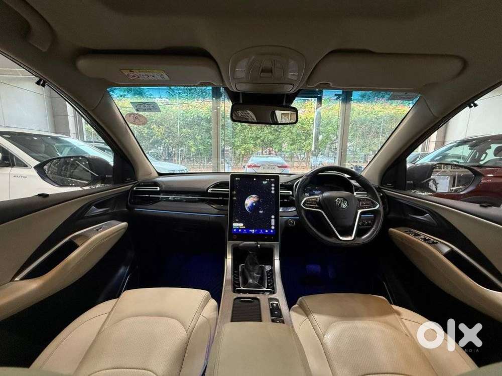Mg Hector Savvy Pro 1.5 Turbo Cvt Dual Tone, 2023, Petrol