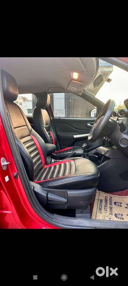 Nissan Magnite 1.0 Xv Premium, 2022, Petrol