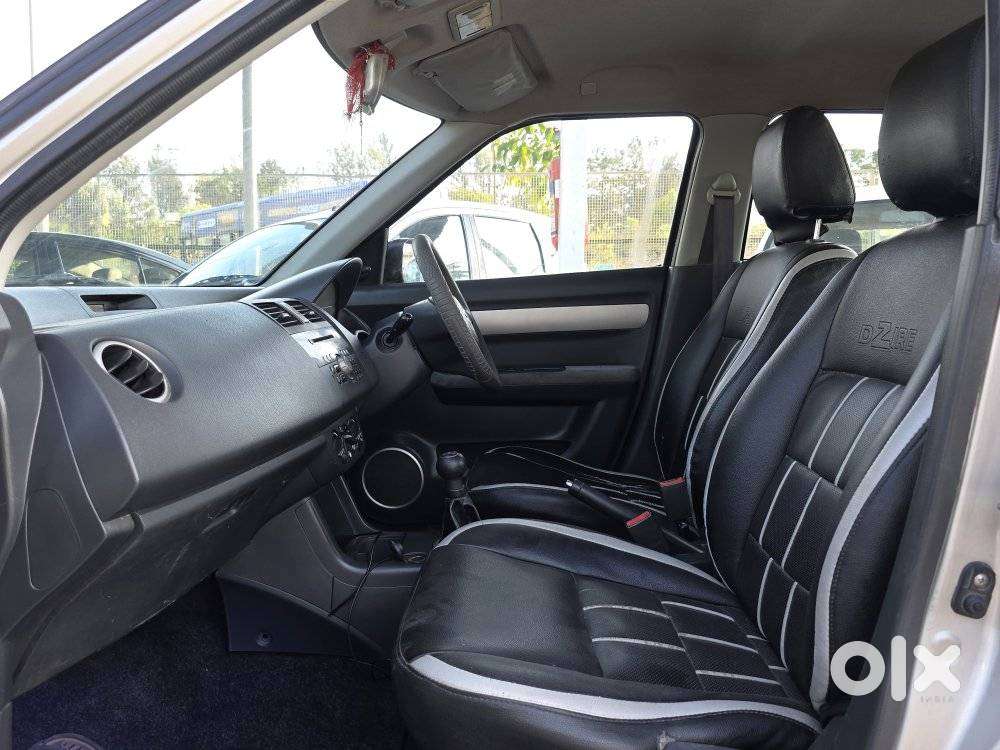 Maruti Suzuki Dzire 1.2 Vxi, 2011, Petrol