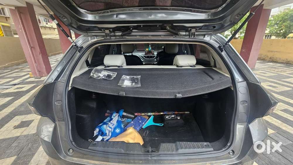 2022 Tata Altroz Petrol Manual