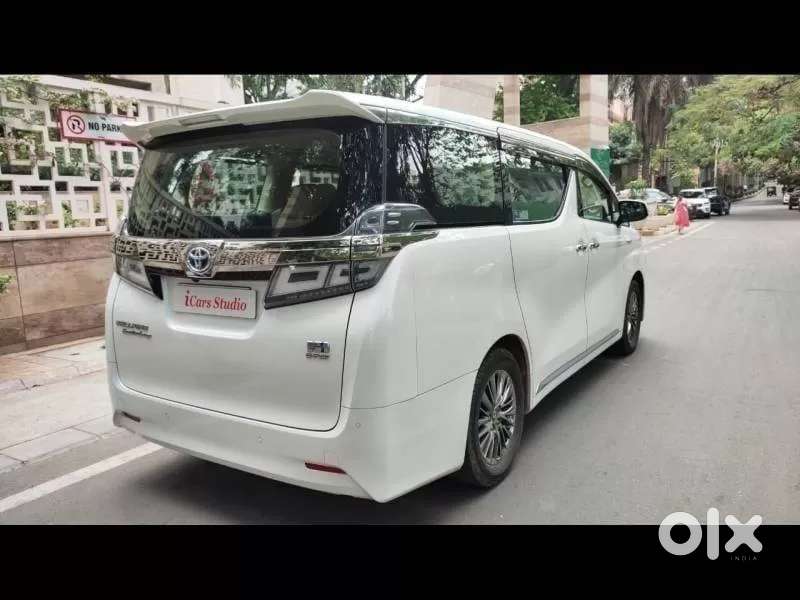Toyota Vellfire 2.5 Hybrid, 2021, Petrol