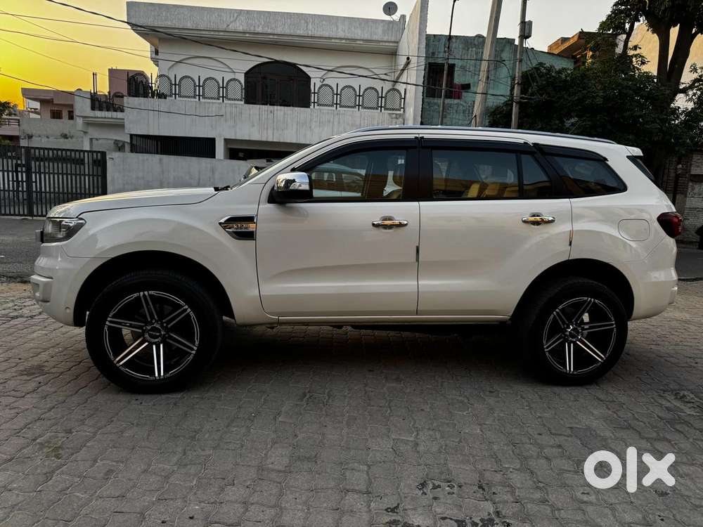Ford Endeavour 3.2 Titanium At 4x4, 2017, Diesel