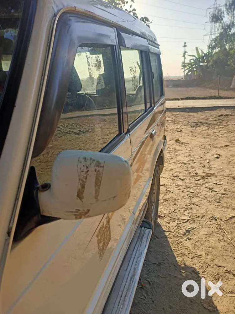 Tata Sumo Top Model Gold Petrol 140000 Km Driven