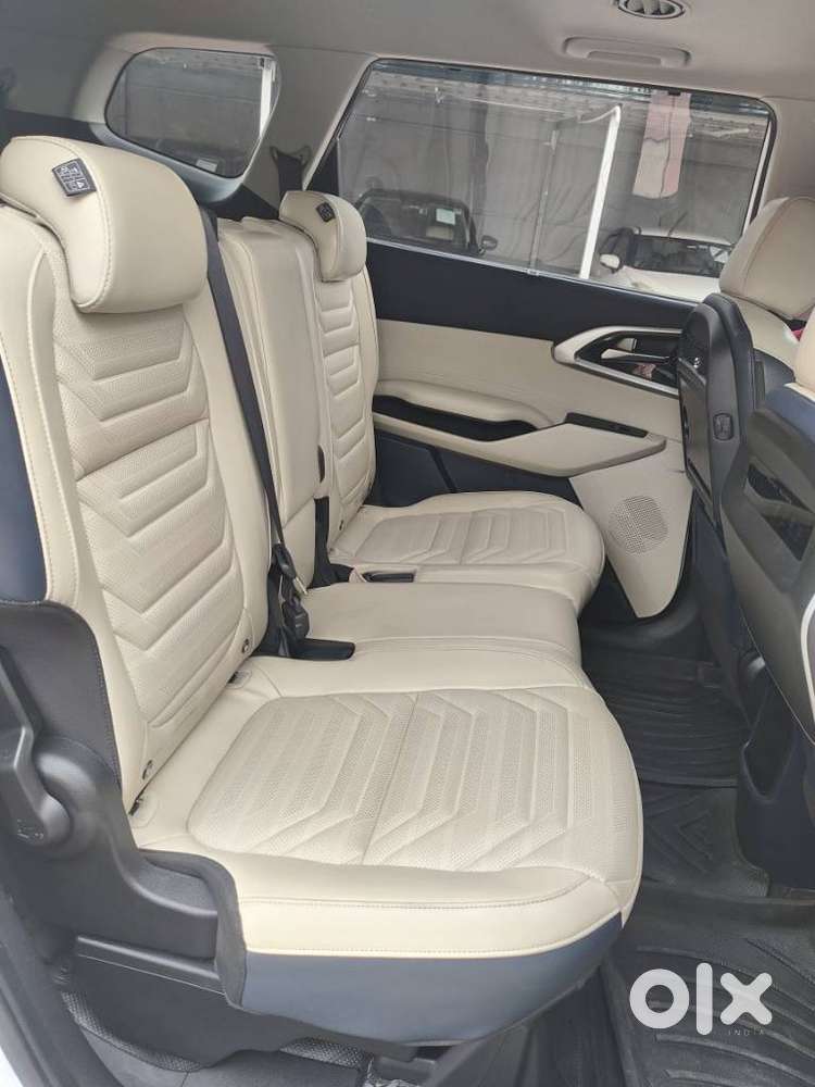 Kia Carens, 2023, Petrol