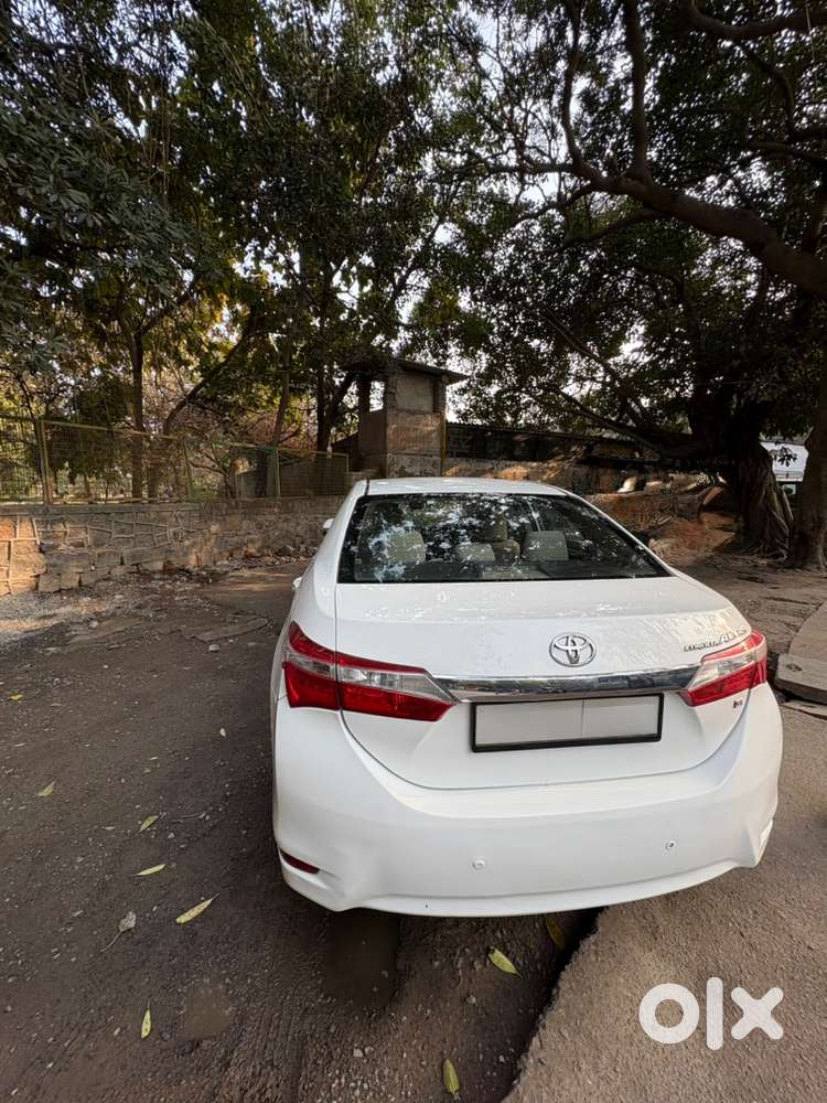 Toyota Corolla Altis 2015