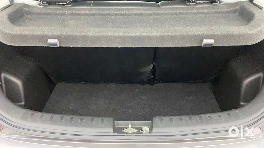 Maruti Suzuki Swift 1.2 Lxi (o), 2017, Petrol