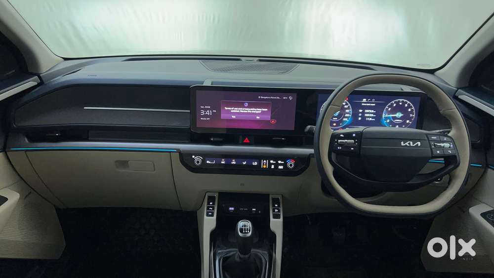 Kia Carens Clavis Htk, 2025, Petrol