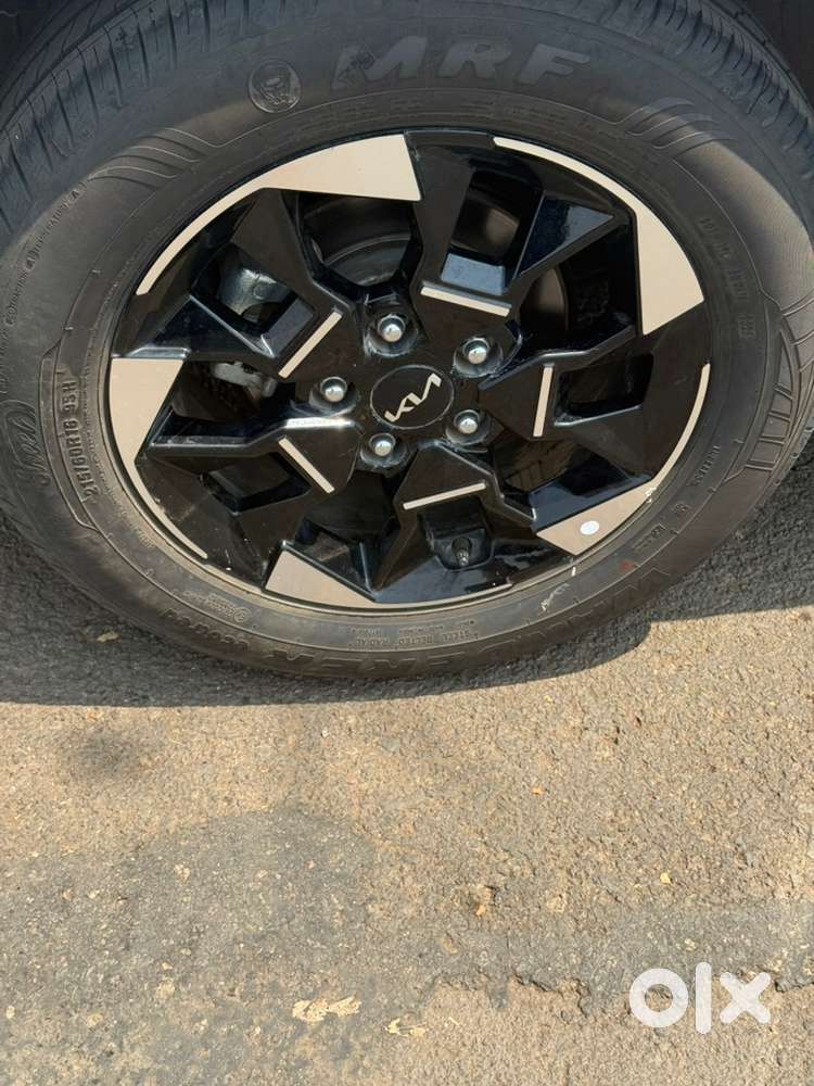 Kia Sonet 2025 Petrol 2500 Km Driven