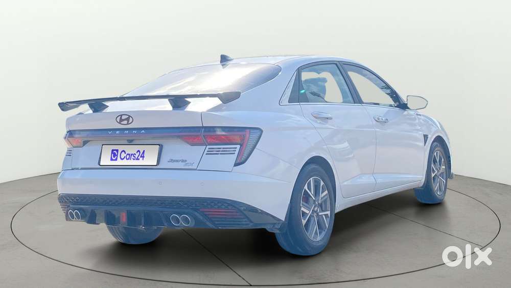 Hyundai Verna 1.5 Mpi Mt Sx (o), 2023, Petrol