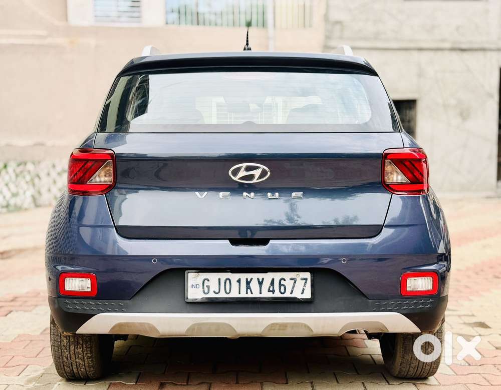 Hyundai Venue S(o) Knight Edition Mt, 2020, Petrol